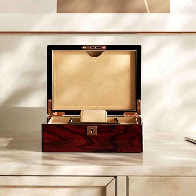 Hộp Đồng Hồ Đỏ Họa Tiết Hoa Văn Cao Cấp