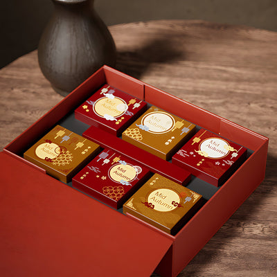 Hộp Bánh Trung Thu Ép Nổi Hình Gấu IP