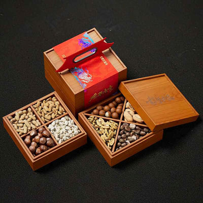 Hộp Quà Tặng Hạt Thông Năm Rồng